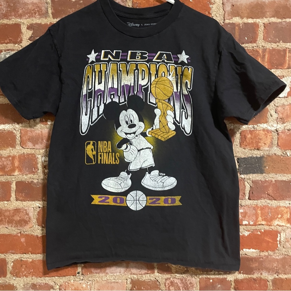 Disney X Junk Food | Mickey Mouse NBA Champions NBA Finals tee shirt Medium